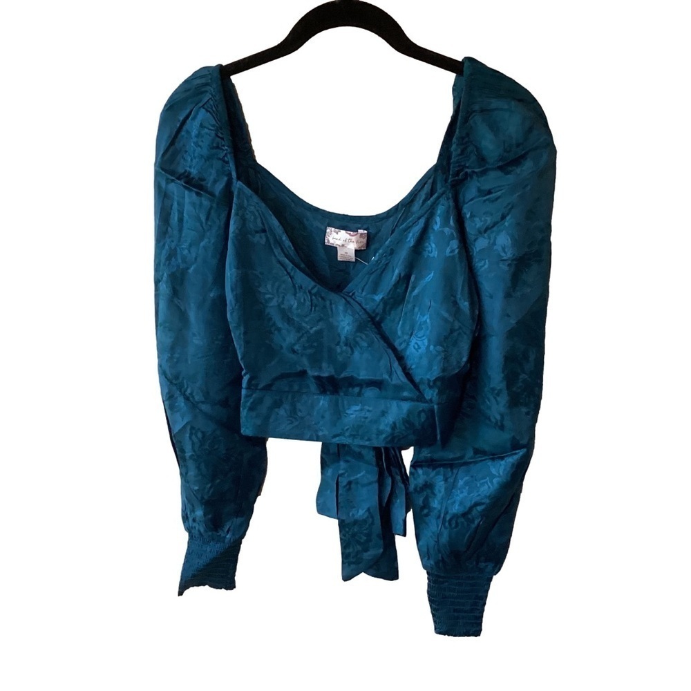 NEW B.O.G. Collective Band of the Free Camille Deep Teal Crossover Crop Top XS - Picture 5 of 9